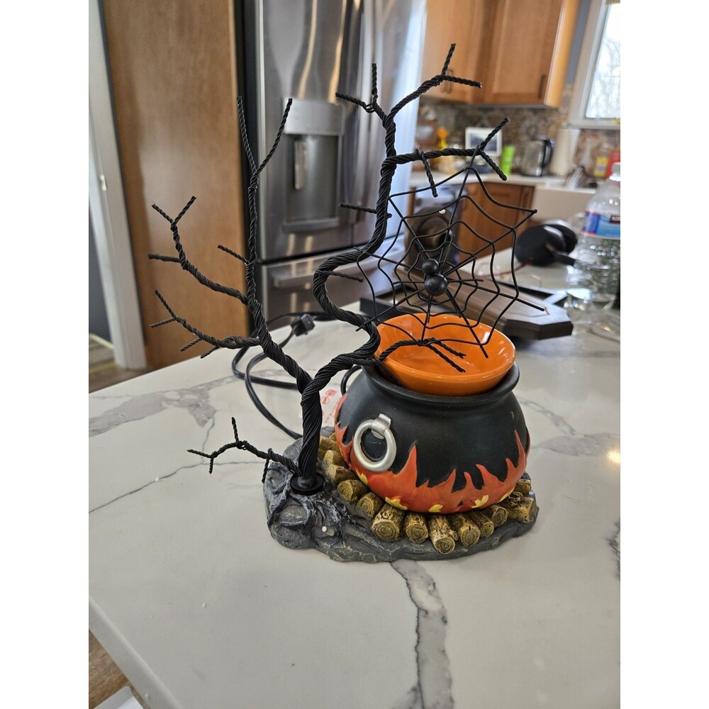 Retired 2016 Scentsy Hocus Pocus Wax Warmer Halloween Cauldron Full Size Warmer